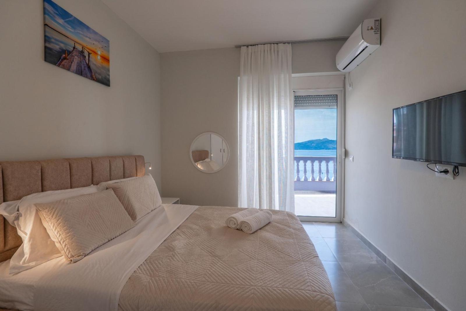 Esel Apartments Sarandë Eksteriør billede
