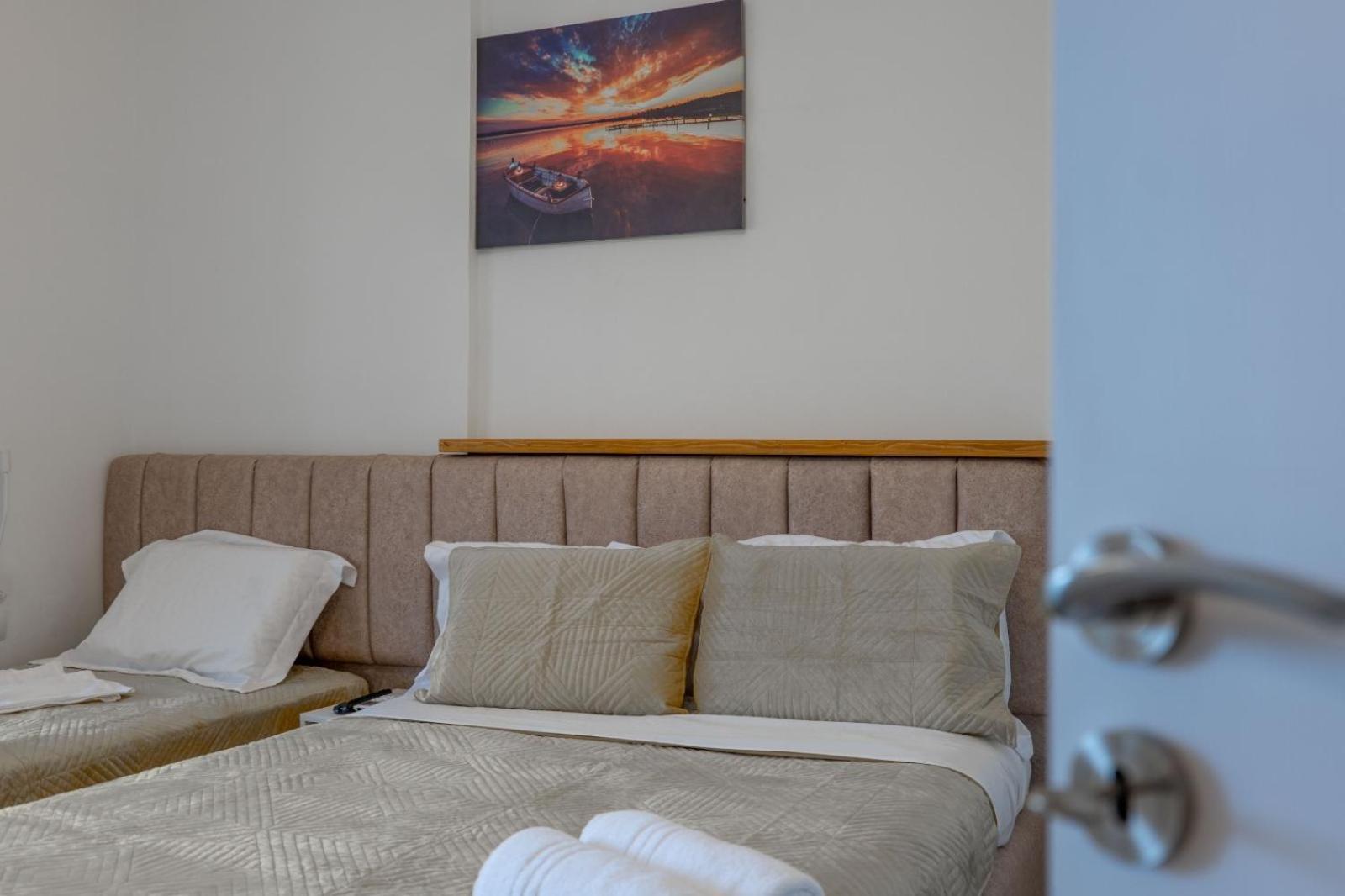 Esel Apartments Sarandë Eksteriør billede