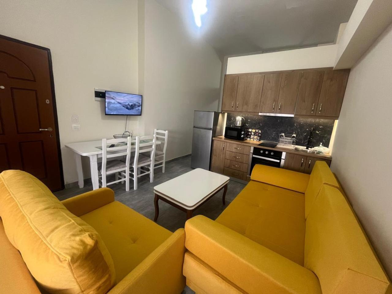 Esel Apartments Sarandë Eksteriør billede
